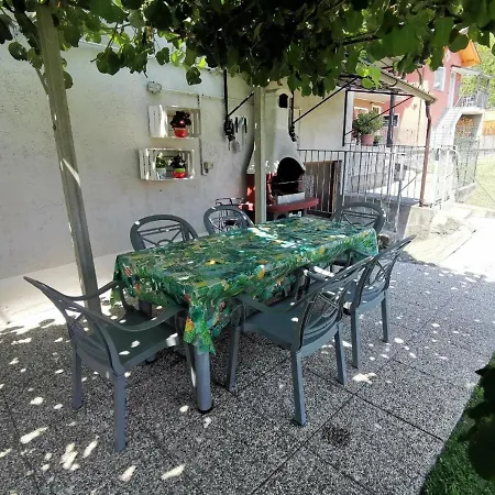 Ferienwohnung Fur 4 Personen Ca 65 M In Ed Uniti, Comer Westufer Comer Apartment Gravedona