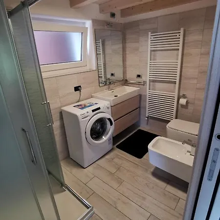 Ferienwohnung Fur 4 Personen Ca 65 M In Ed Uniti, Comer Westufer Comer